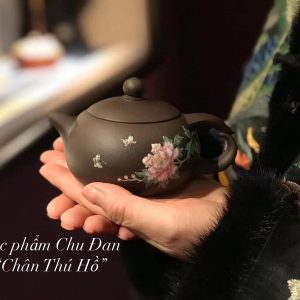 ẤM TỬ SA" CHÂN THÚ HỒ"